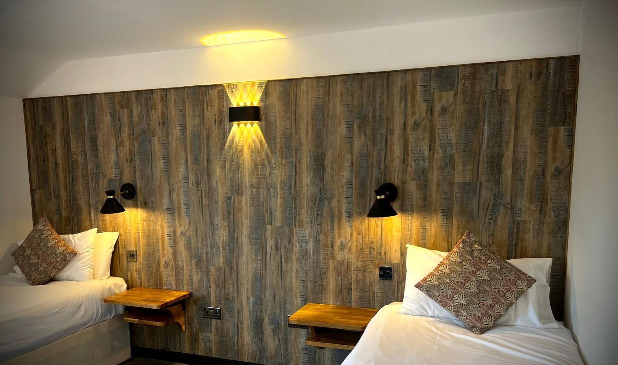 מלון אלסטר The Blue Boar מראה חיצוני תמונה