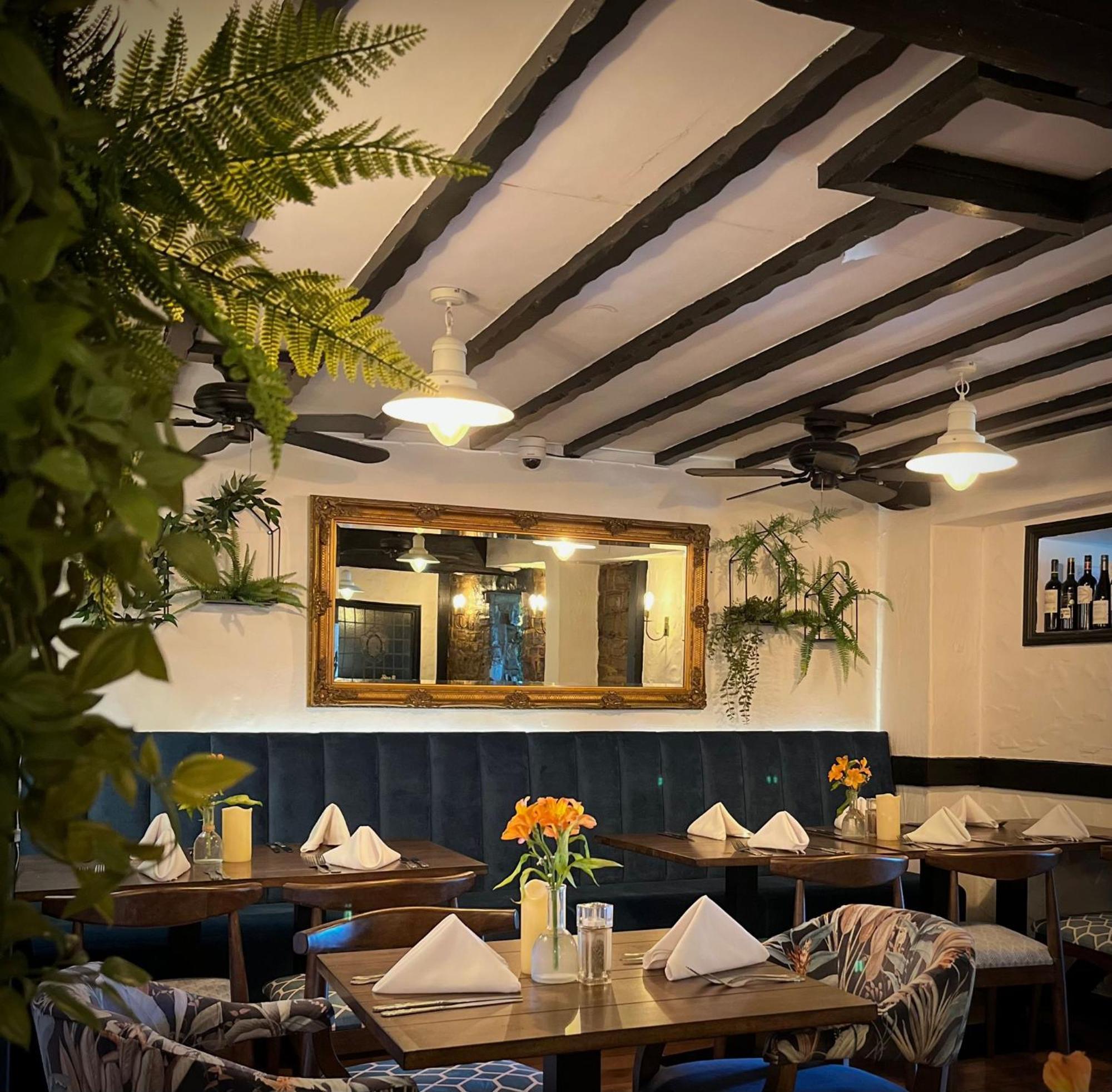 מלון אלסטר The Blue Boar מראה חיצוני תמונה
