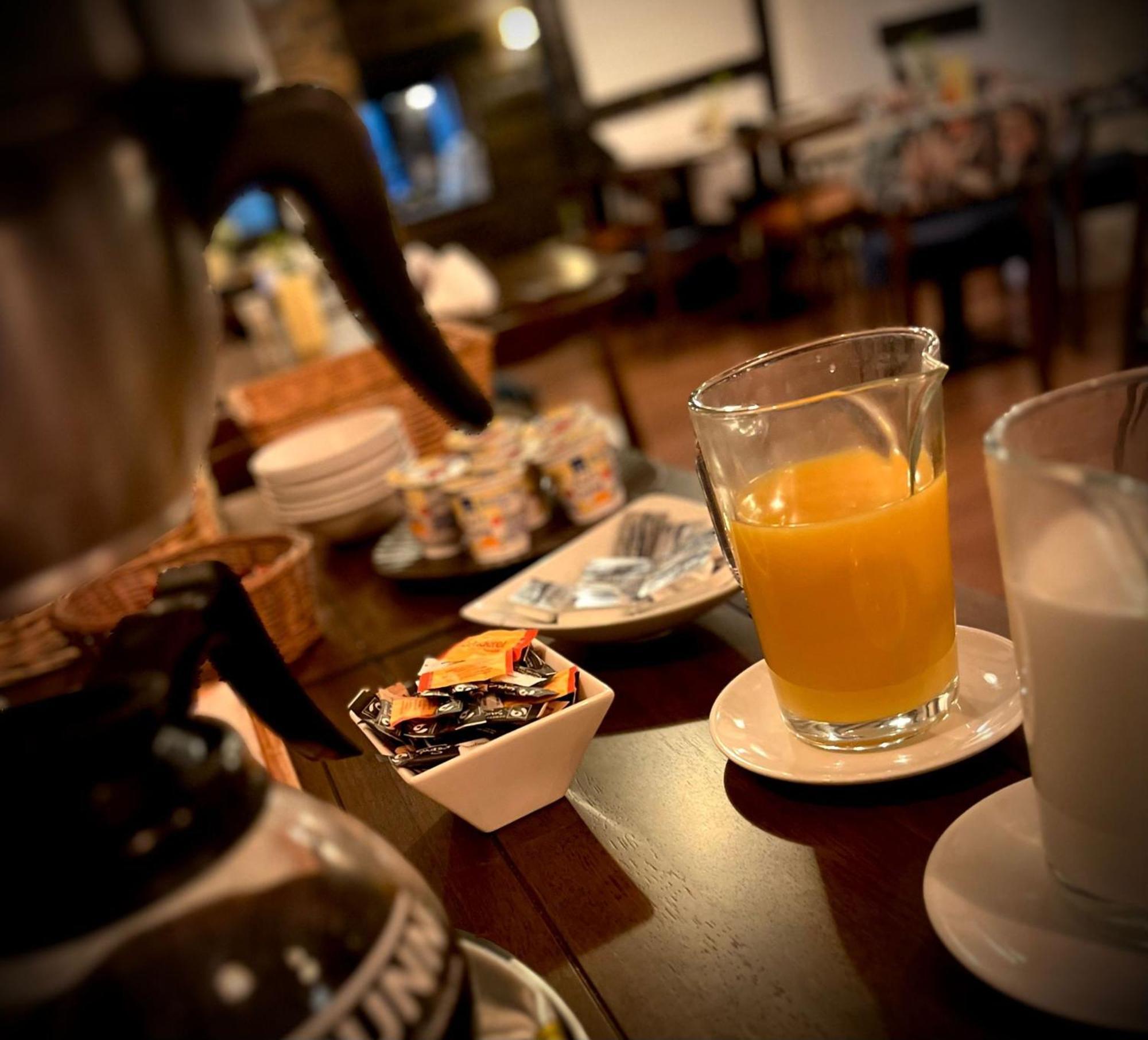מלון אלסטר The Blue Boar מראה חיצוני תמונה