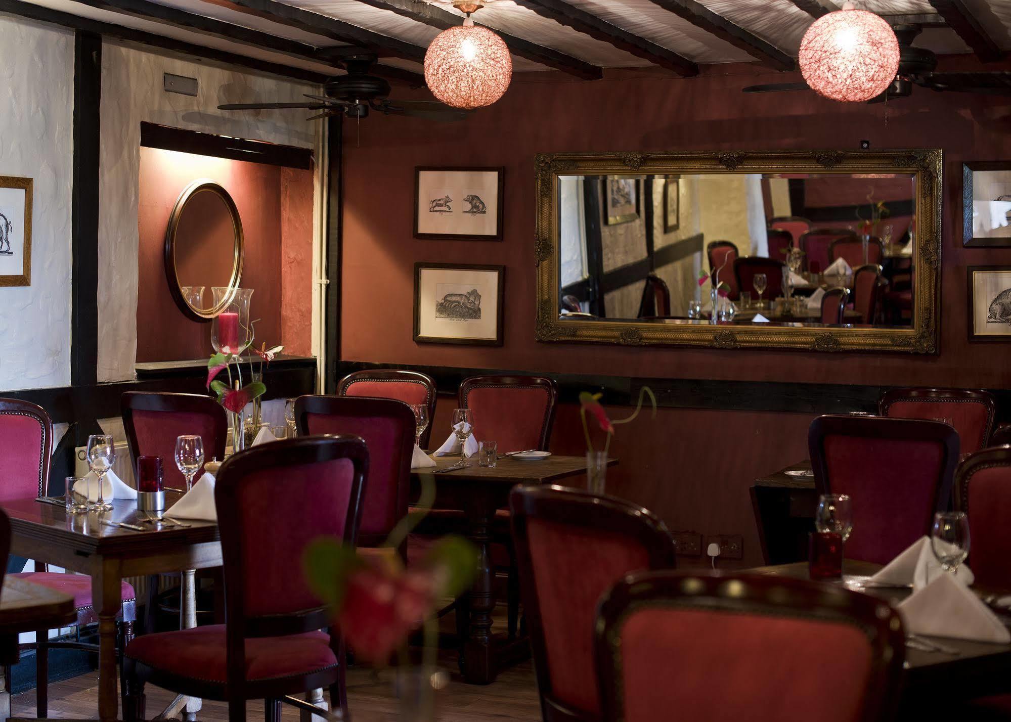 מלון אלסטר The Blue Boar מראה חיצוני תמונה
