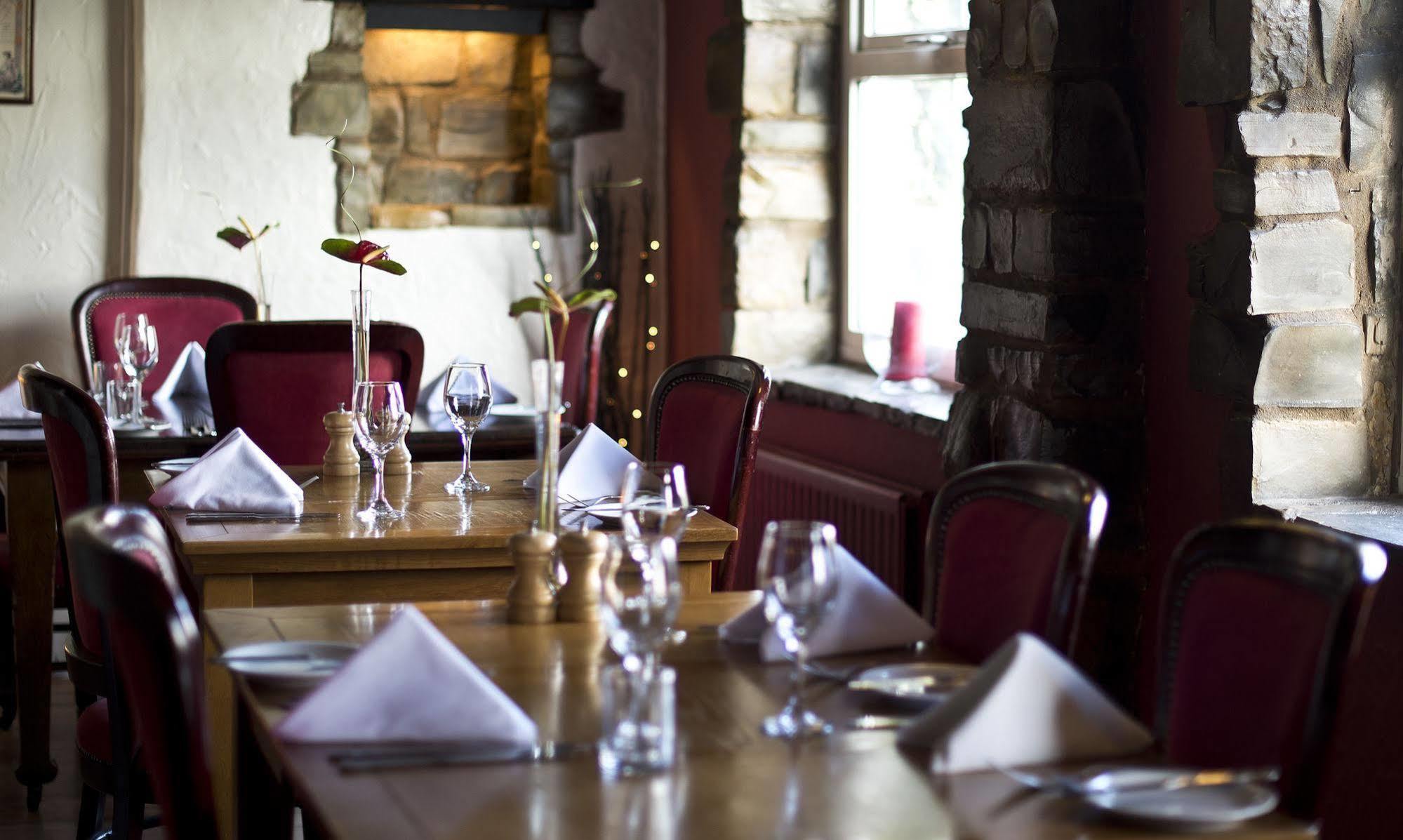 מלון אלסטר The Blue Boar מראה חיצוני תמונה