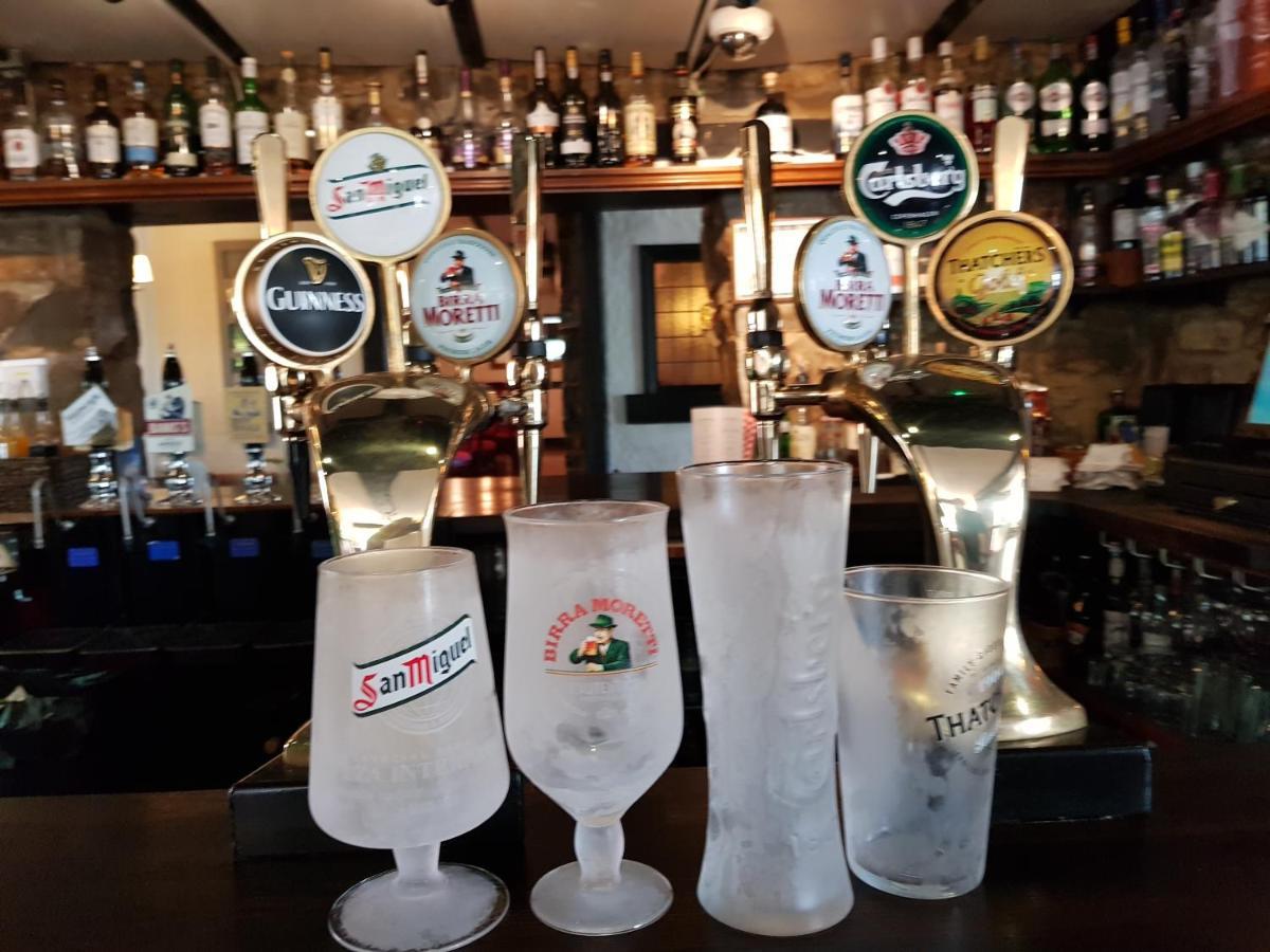 מלון אלסטר The Blue Boar מראה חיצוני תמונה