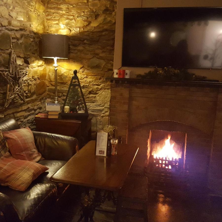 מלון אלסטר The Blue Boar מראה חיצוני תמונה